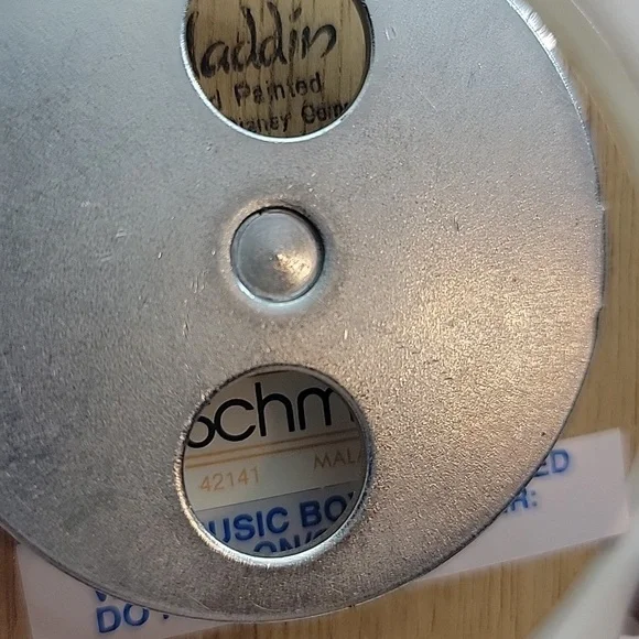 Disney Alladin Rotating music box Schmid Vintage 1993 plays a "A friend like Me" - Picture 7 of 14